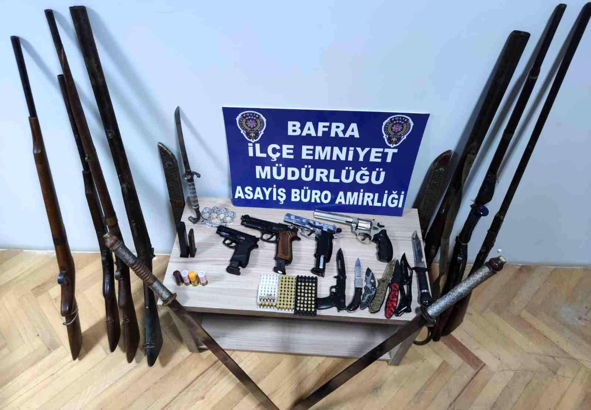 Bafra\'da ruhsatsız tabanca, tüfek ve hassas terazi ele geçirildi