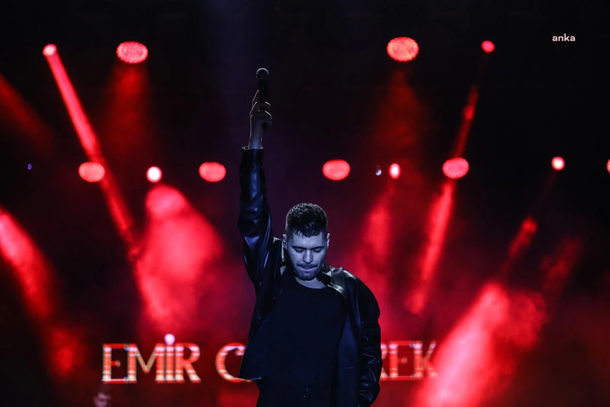 Çankaya\'da Cumhuriyet Coşkusu Emir Can İğrek Konseriyle Başladı