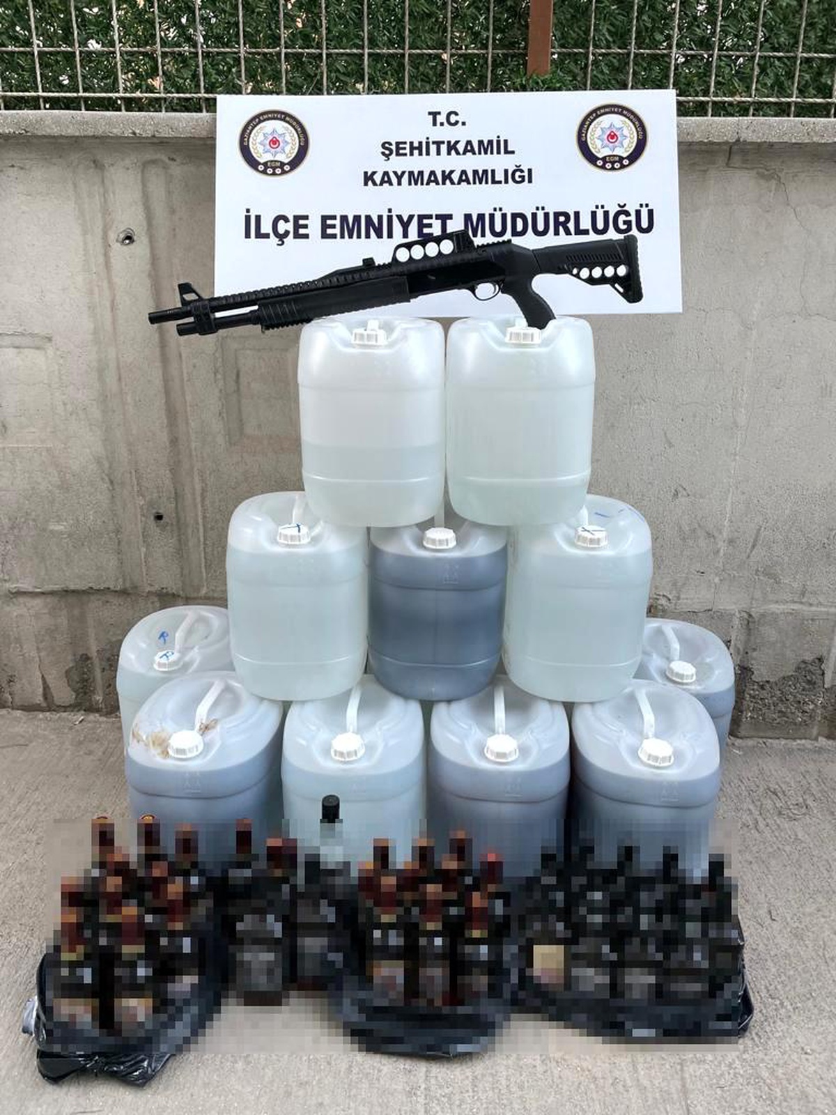 Gaziantep\'te 400 litre sahte alkol ele geçirildi