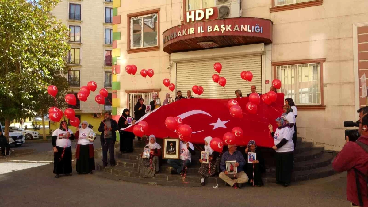 HDP önünde evlat nöbeti tutan aile sayısı 319\'a yükseldi