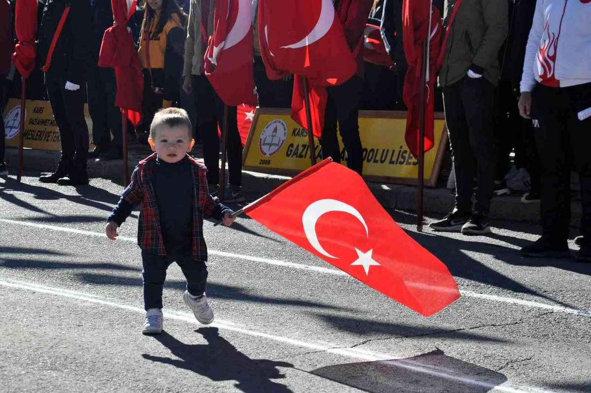 Kars\'ta Cumhuriyet coşkusu