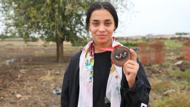 Keşfedilme hikayesi film olur! Diyarbakırlı Beritan, bilek güreşinde dünya şampiyonu