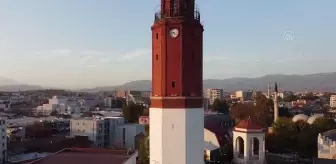 Kuzey Makedonya'da Osmanlı dönemine ait saat kulesi zamana meydan okuyor