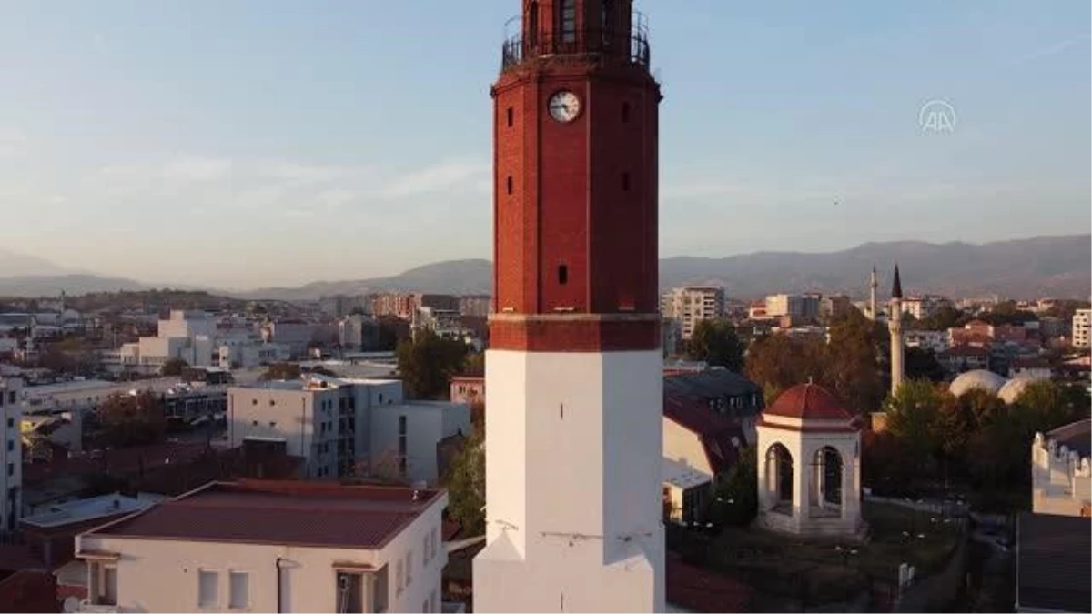 Kuzey Makedonya\'da Osmanlı dönemine ait saat kulesi zamana meydan okuyor