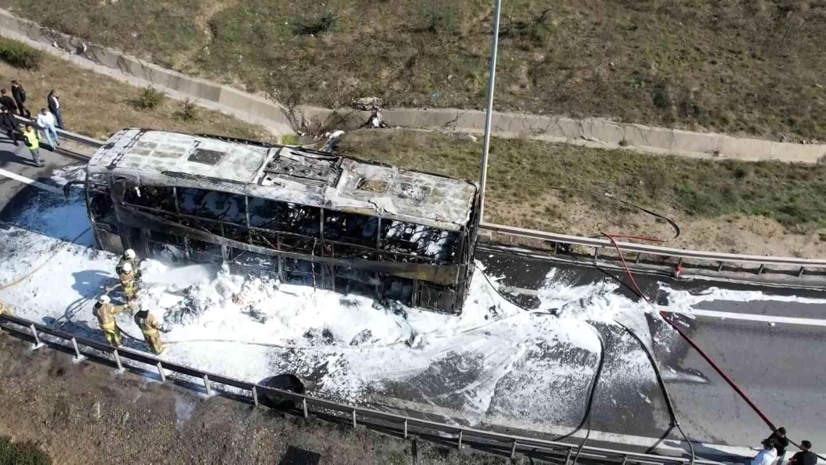 Kuzey Marmara Otoyolu\'nda yanan yolcu otobüsü alev topuna döndü