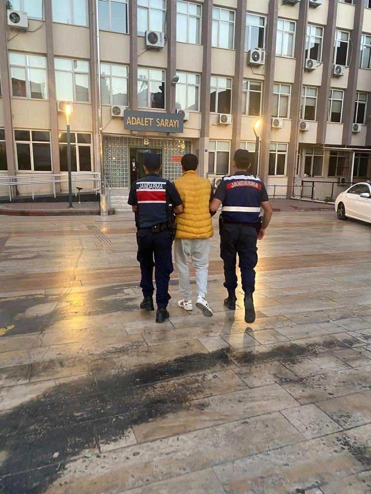 Kasten yaralamadan aranıyordu, yakalandı