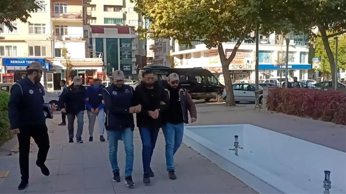 Terör örgütü DEAŞ\'ın sözde iletişim sorumlusu ve komutanı tutuklandı