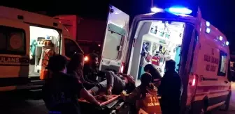 Ticari taksi ile otomobil çarpıştı: 5 yaralı