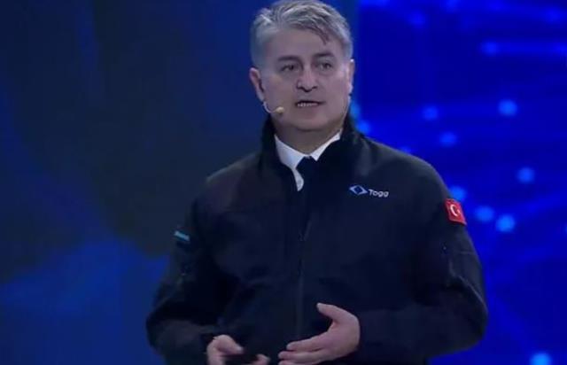 Türkiye için tarih anlar! TOGG fabrikasında banttan inen ilk aracı Cumhurbaşkanı Erdoğan kullandı Türkiye için tarih anlar! TOGG fabrikasında banttan inen ilk aracı Cumhurbaşkanı Erdoğan kullandı