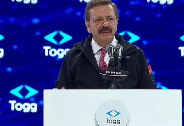 Türkiye için tarih anlar! TOGG fabrikasında banttan inen ilk aracı Cumhurbaşkanı Erdoğan kullandı Türkiye için tarih anlar! TOGG fabrikasında banttan inen ilk aracı Cumhurbaşkanı Erdoğan kullandı