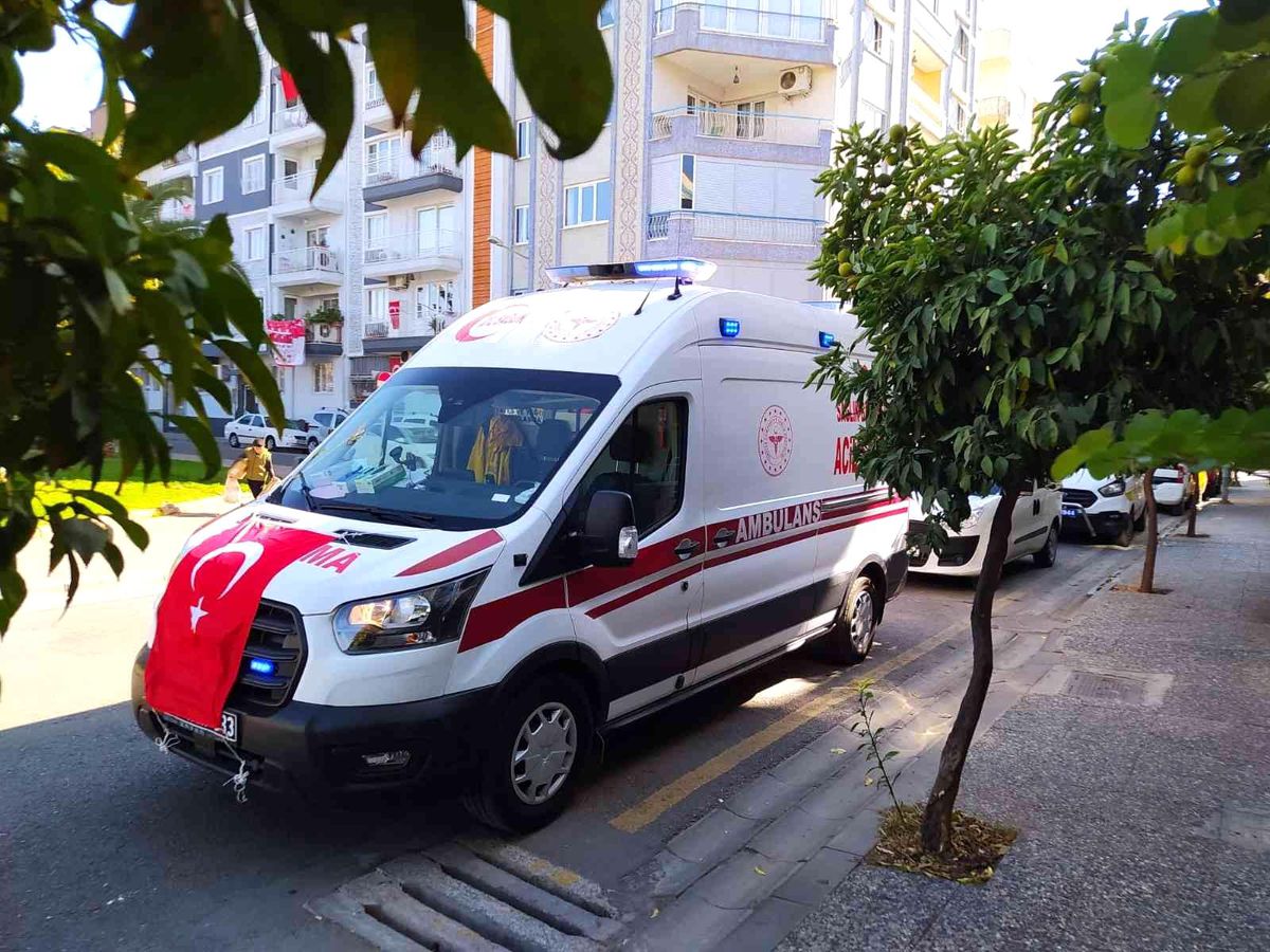 Yalnız yaşayan adam evinde ölü bulundu