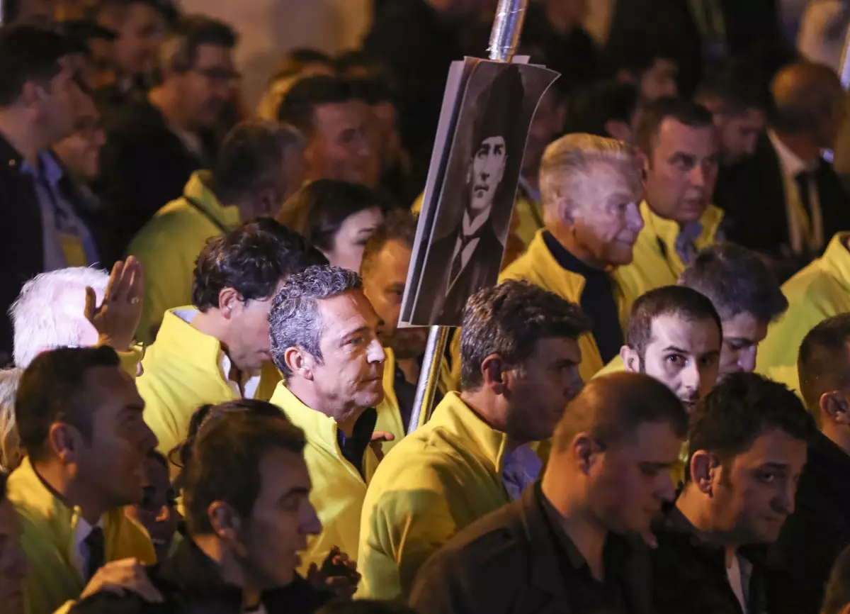 Bağdat Caddesi\'nde Cumhuriyet Bayramı coşkusu ve Fener Alayı yürüyüşü (2)