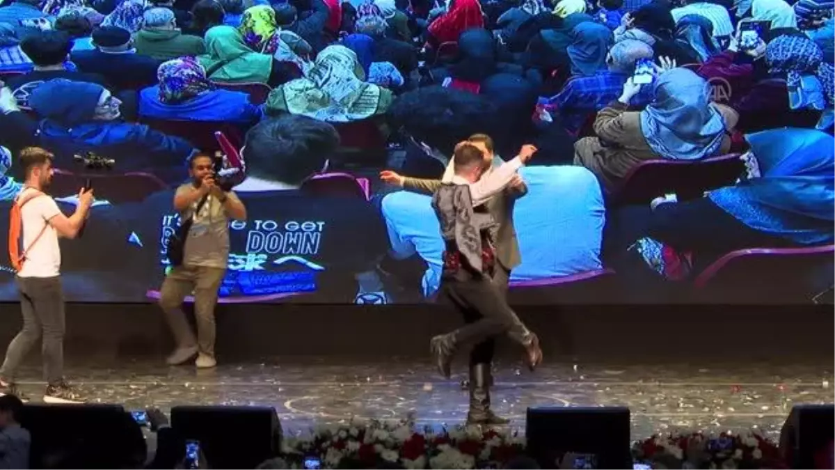 BTP Genel Başkanı Baş, partisinin Cumhuriyet Şöleni Programı\'nda konuştu