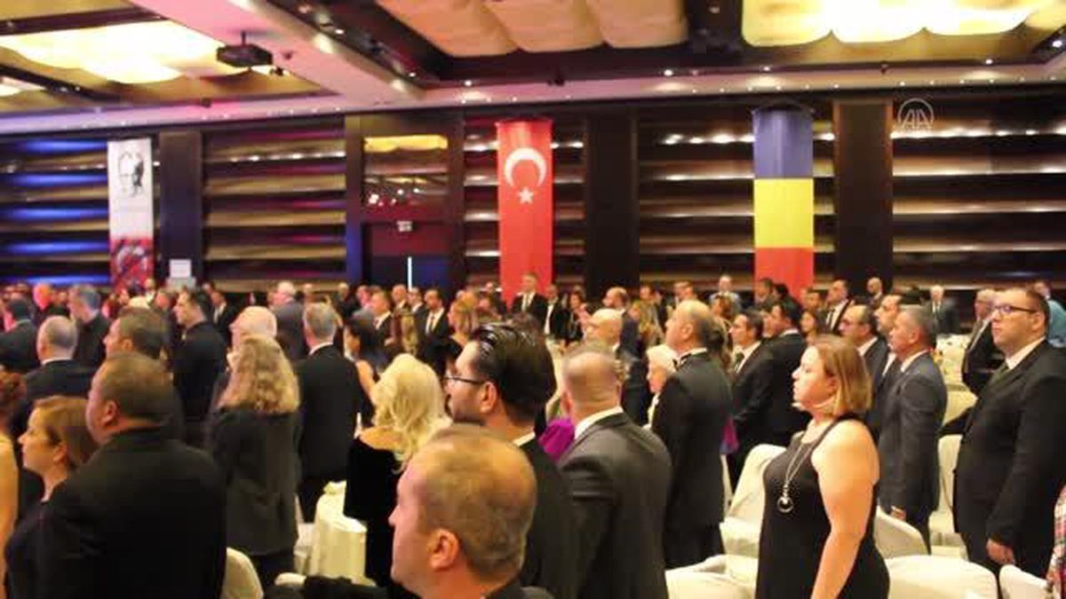 Romanya'da Cumhuriyet Bayramı balosu düzenlendi