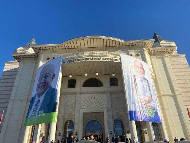 Saadet Partisi'nde büyük kongre heyecanı! Karamollaoğlu mesajını salonun ortasında asılan pankartla verdi Saadet Partisi'nde büyük kongre heyecanı! Karamollaoğlu mesajını salonun ortasında asılan pankartla verdi