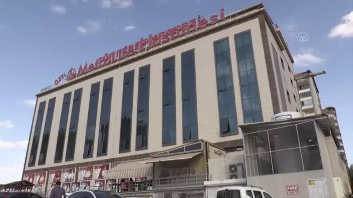 ŞANLIURFA - Kelebek hastası Bosna Hersekli genç, şifayı Şanlıurfa\'da buldu