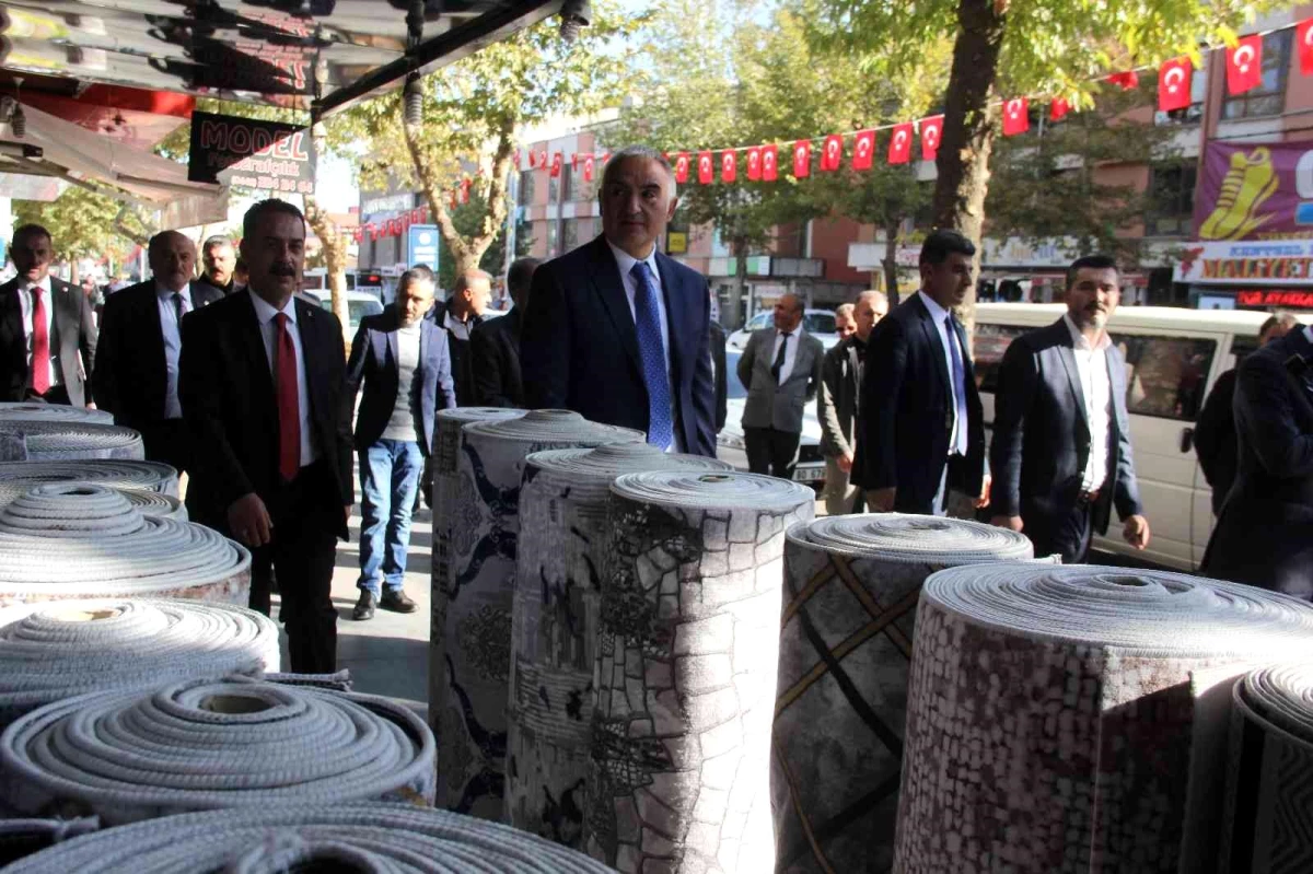 Bakan Ersoy, Erzincan\'da esnaf ziyaretinde bulundu