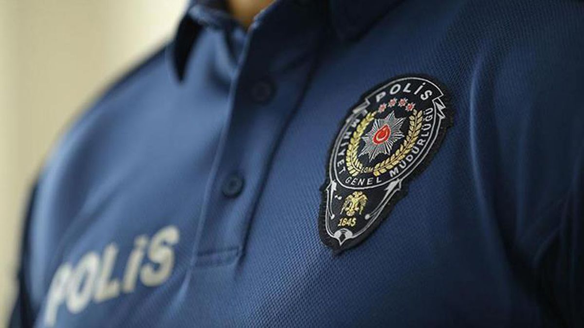 Antalya\'da Bakan Soylu\'ya hakaret eden polis memuru tutuklandı