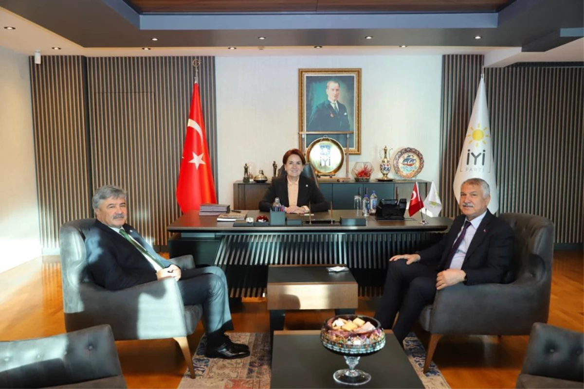 İYİ Parti Genel Başkanı Akşener, Adana Büyükşehir Belediye Başkanı Karalar\'ı kabul etti