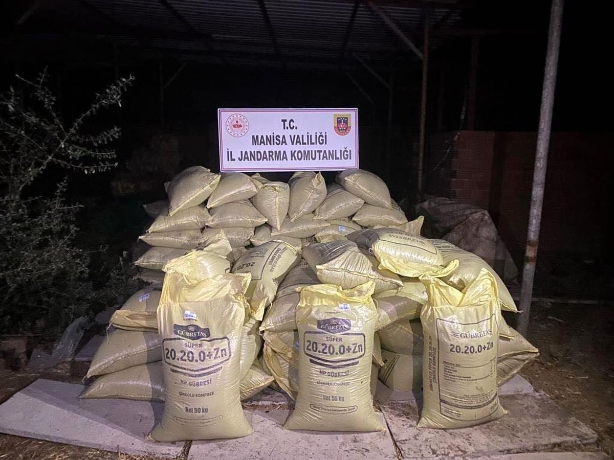 Manisa\'da 5 ton sahte gübre ele geçirildi