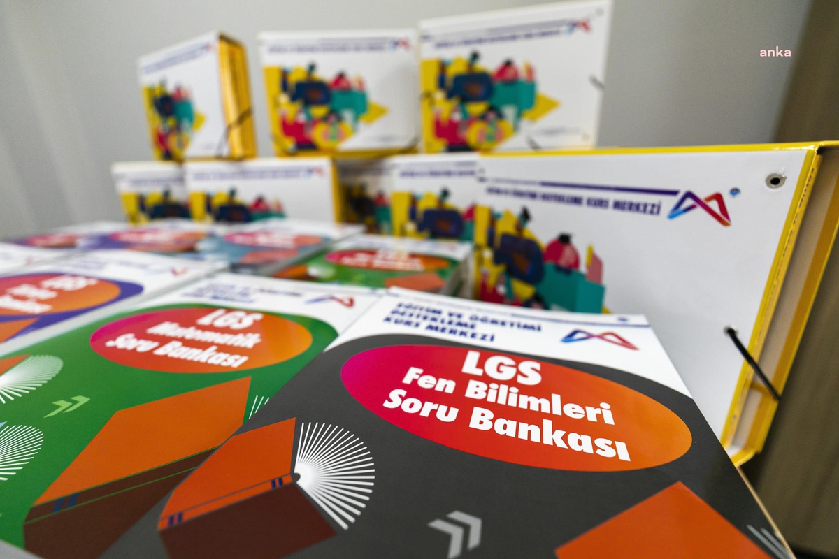 Mersin Büyükşehir\'den Yks ve Lgs Adaylarına Ücretsiz Kaynak Kitap