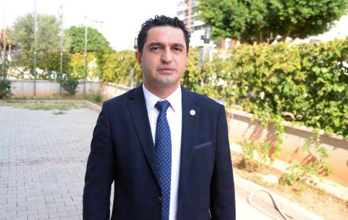 Mersin Eczacılar Odası Başkanı, aracının önü kesilip dövüldü