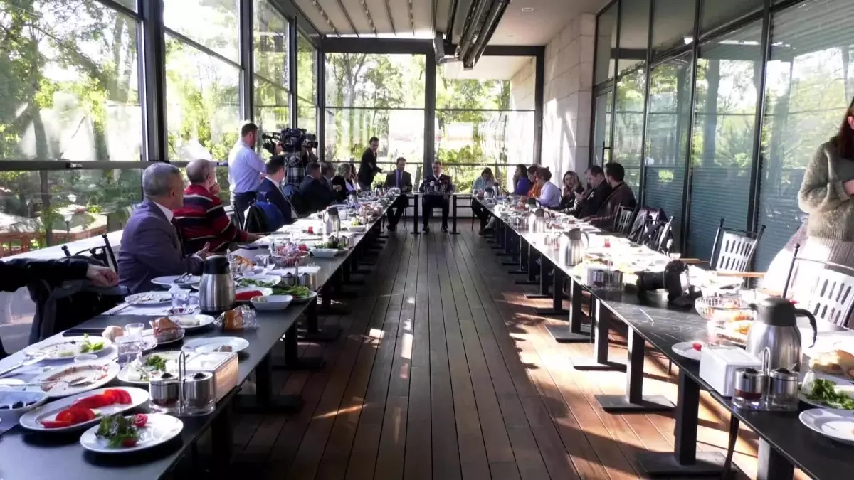 Destici: '6'lı masanın parçalandığını görebiliriz'