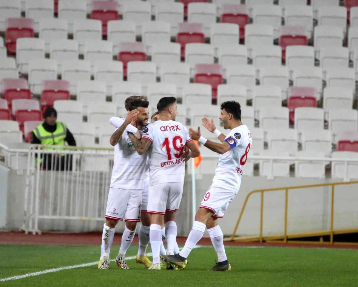Spor Toto Süper Lig: DG Sivasspor: 0 Antalyaspor: 2 (Maç sonucu)
