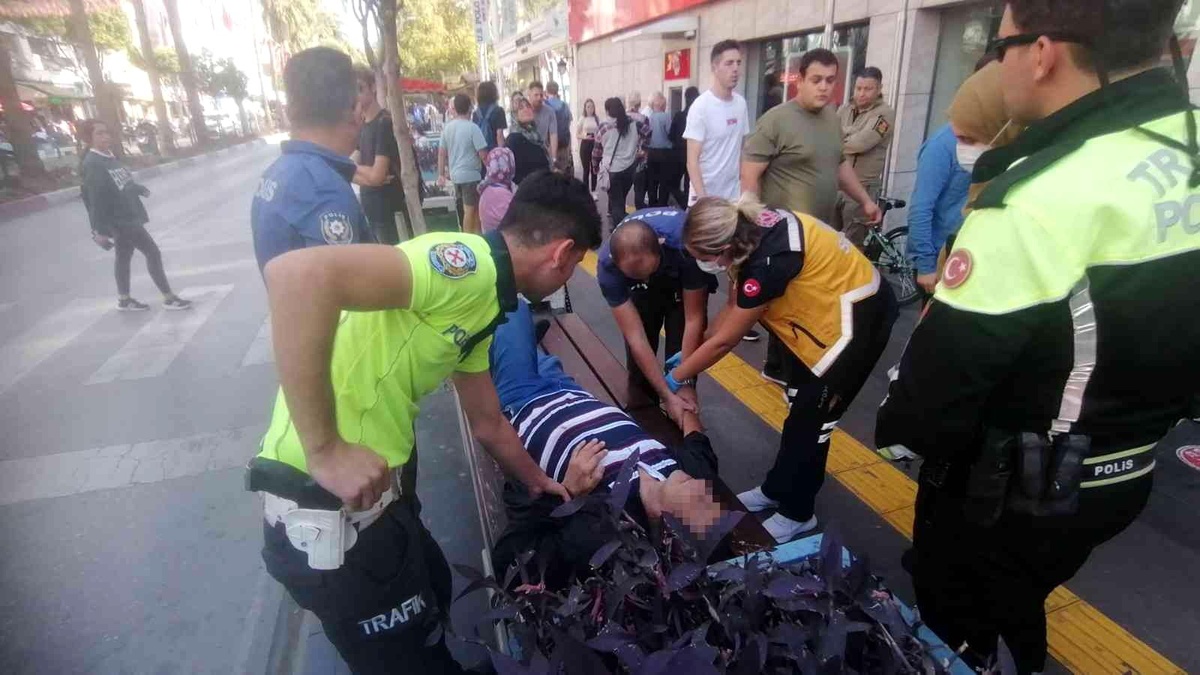 Bankta baygın halde bulundu, kendisini uyandıran ekiplere demediğini bırakmadı