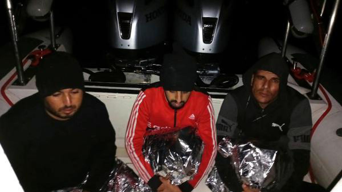 Bodrum\'da 12 kaçak göçmen kurtarıldı