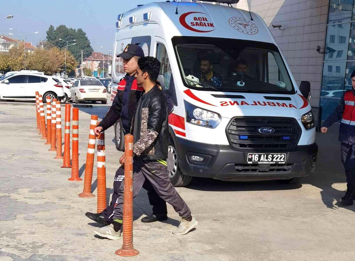 Bursa\'da kaçak 10 göçmen yakalandı