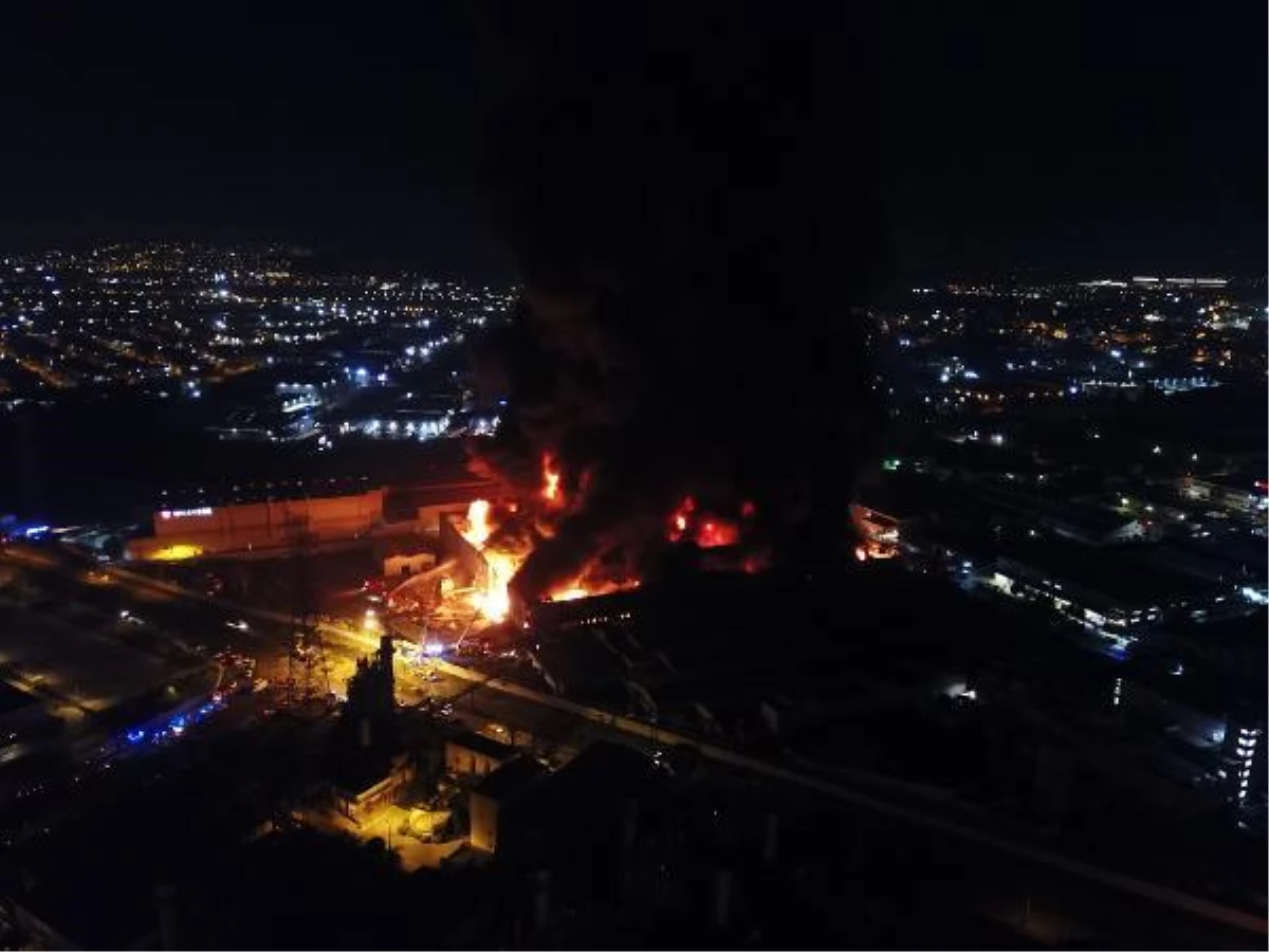 Bursa\'da tekstil fabrikasında yangın (2)