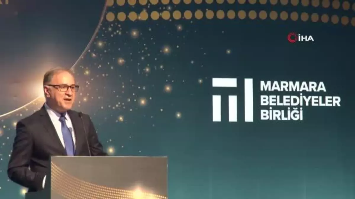 Büyükçekmece Belediye Başkanı Hasan Akgün\'e Altın Karınca\'da 2 ödül