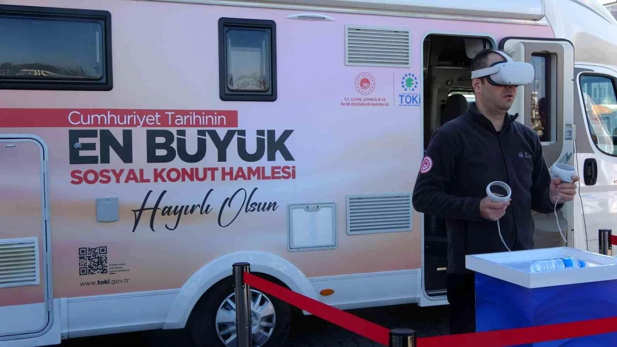 \'Cumhuriyet tarihinin en büyük sosyal konut hamlesi projesi\' vatandaşlara mobil araçla tanıtıldı