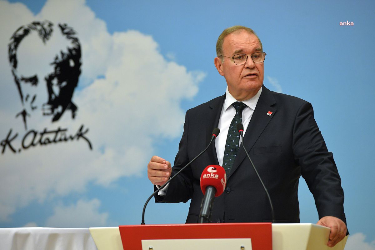 Faik Öztrak: "Akşam Genel Başkanımız Anaların Babaların Derdini Anlatıyor.