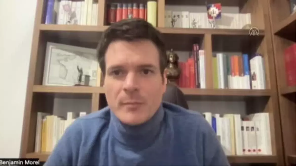 Fransa\'da hükümetin meclis onayı olmadan yasa geçirmesini sağlayan anayasa maddesi tartışma yarattı