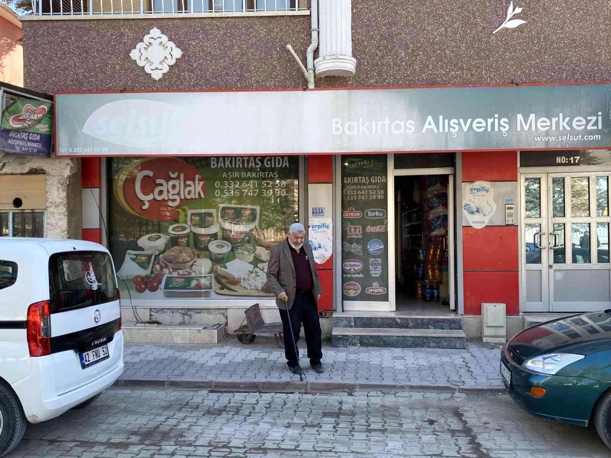 Konya\'da market sahibi namaz kıldığı sırada soyuldu