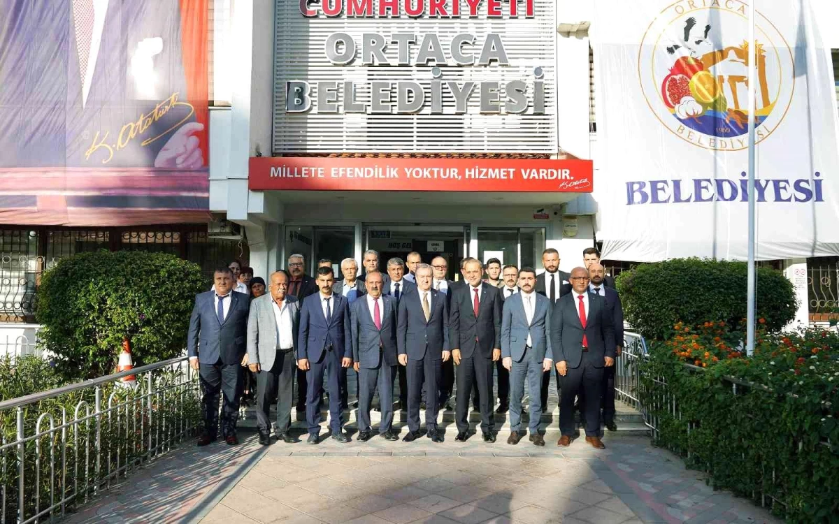 MHP Genel Başkan Yardımcısı Ortaca Belediye Başkanı Uzundemir\' ziyaret etti