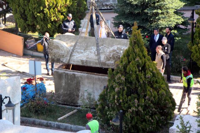 Roma dönemine ait lahitten insan kemikleri çıktı Roma dönemine ait lahitten insan kemikleri çıktı