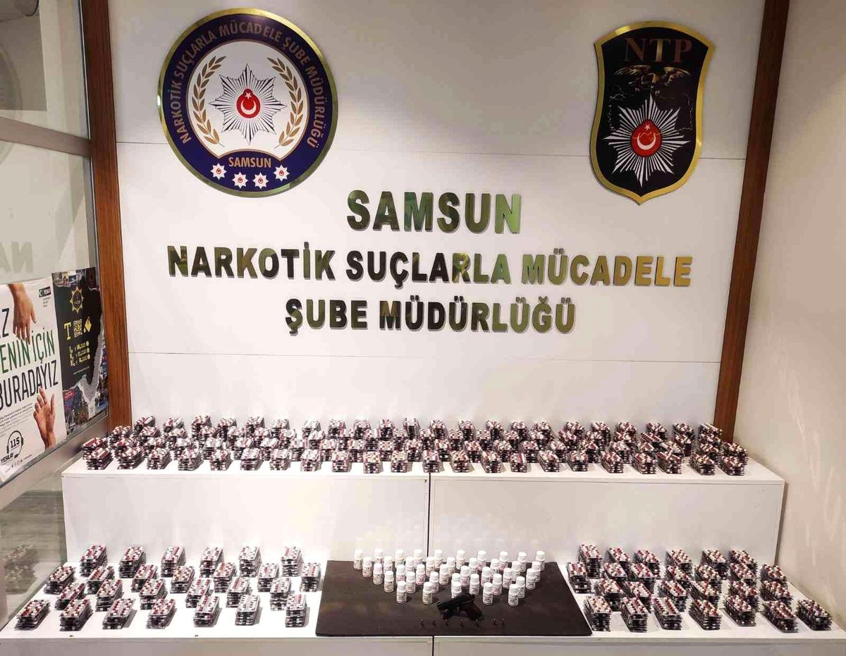 Samsun\'da 24 bin 170 kapsül uyuşturucu ele geçti: 3 kişi tutuklandı