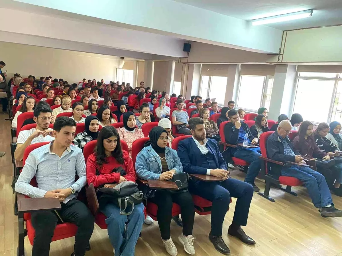 Üniversitede Tüketici hakları anlatıldı