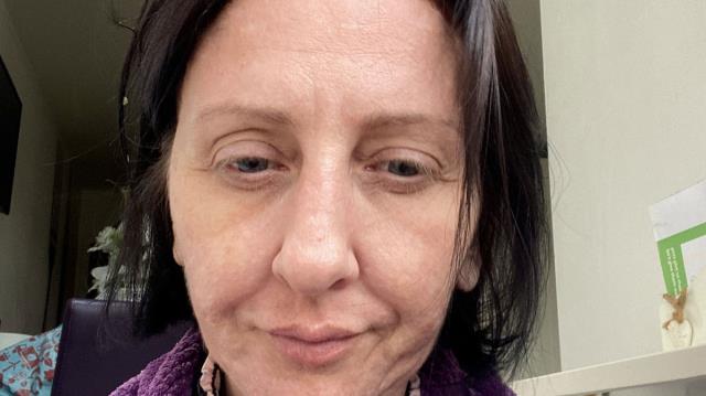 18 yıllık evliliğini tek bir hamlede bitiren kadın, boşandıktan sonra bambaşka biri oldu 18 yıllık evliliğini tek bir hamlede bitiren kadın, boşandıktan sonra bambaşka biri oldu