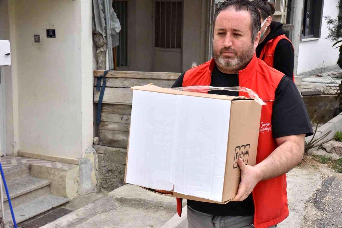 Bilecik\'te bin 761 hane ile 424 çocuğa yardımlar ulaştı