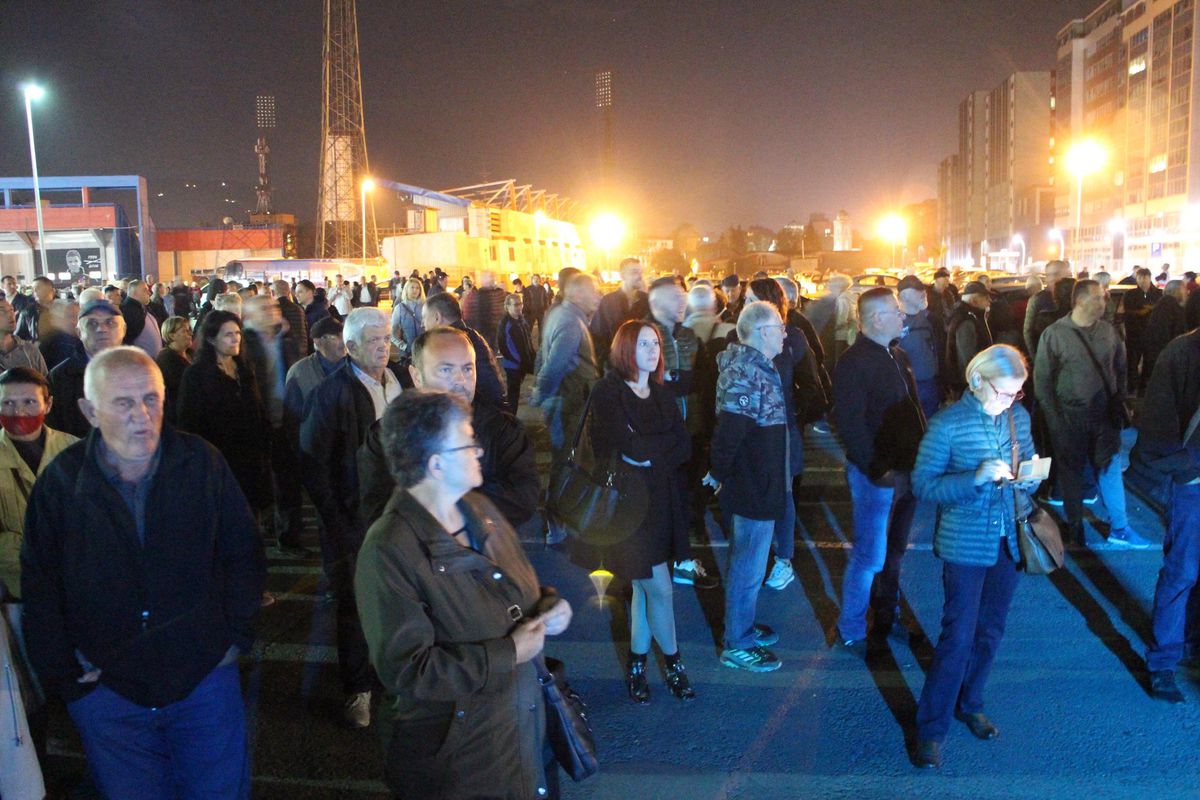 Bosna Hersek'te Dodik karşıtları seçimlerin yenilenmesini talep ediyor