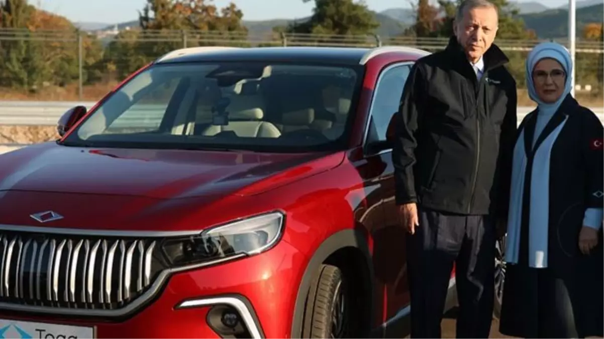"Eşimle istişare edip karar vereceğiz" diyen Cumhurbaşkanı Erdoğan yerli otomobil Togg\'da renk seçimini yaptı