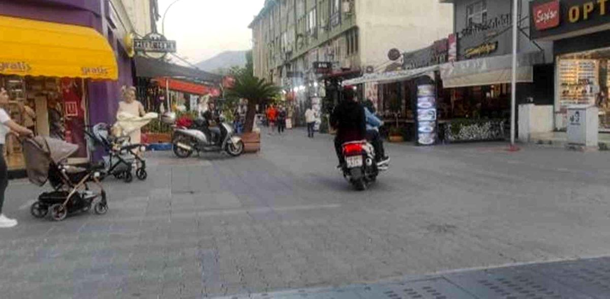 Fethiye\'de sivil trafik polisleri göreve başladı