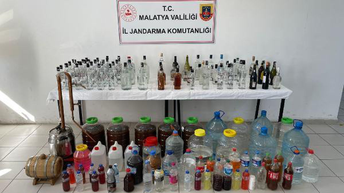 Malatya\'da 588 litre sahte içki ele geçirildi; 10 gözaltı