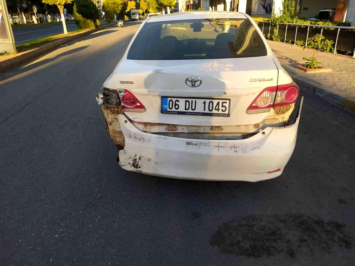 Motosiklet ile otomobil çarpıştı: 1 yaralı
