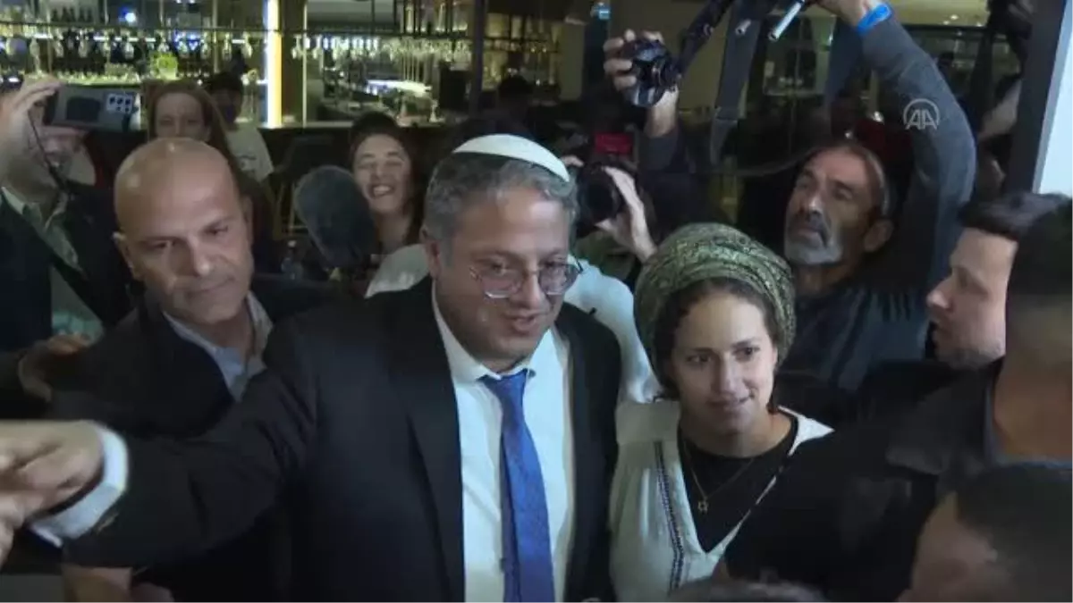 Otzma Yahudit parti lideri aşırı sağcı Milletvekili Ben-Gvir destekçileri sevinç gösterilerinde bulundu