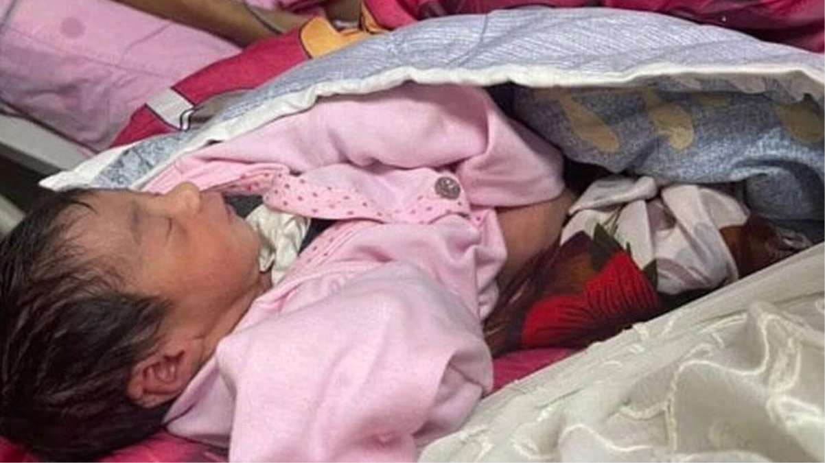 Hindistan\'da doğan mucize bebek! Annesi 7 ay boyunca hayat belirtisi göstermemişti